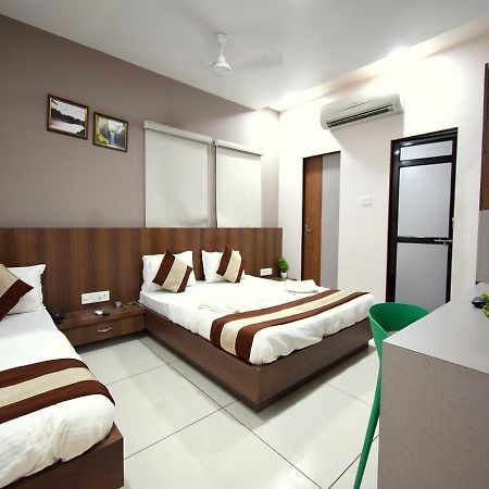 Hotel Embassy Kalol Dış mekan fotoğraf