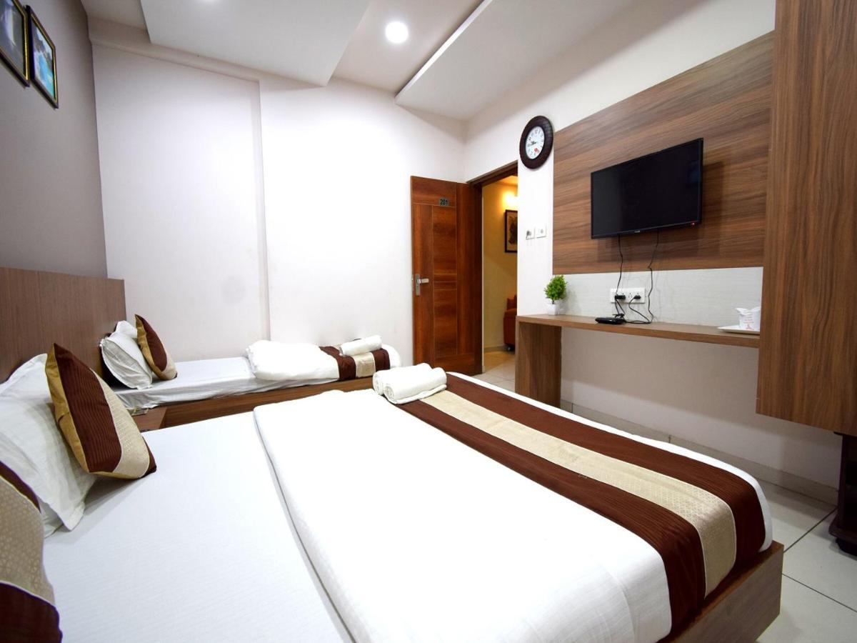 Hotel Embassy Kalol Dış mekan fotoğraf