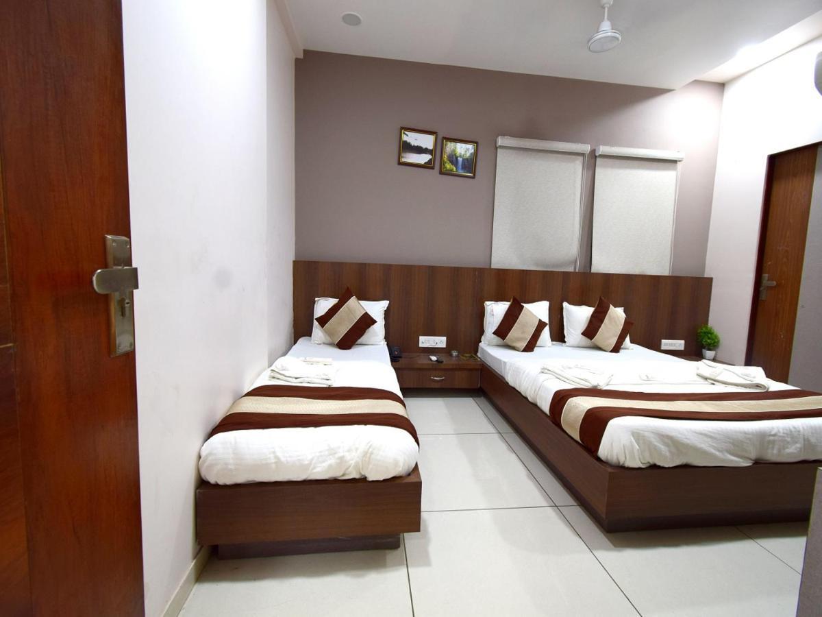 Hotel Embassy Kalol Dış mekan fotoğraf