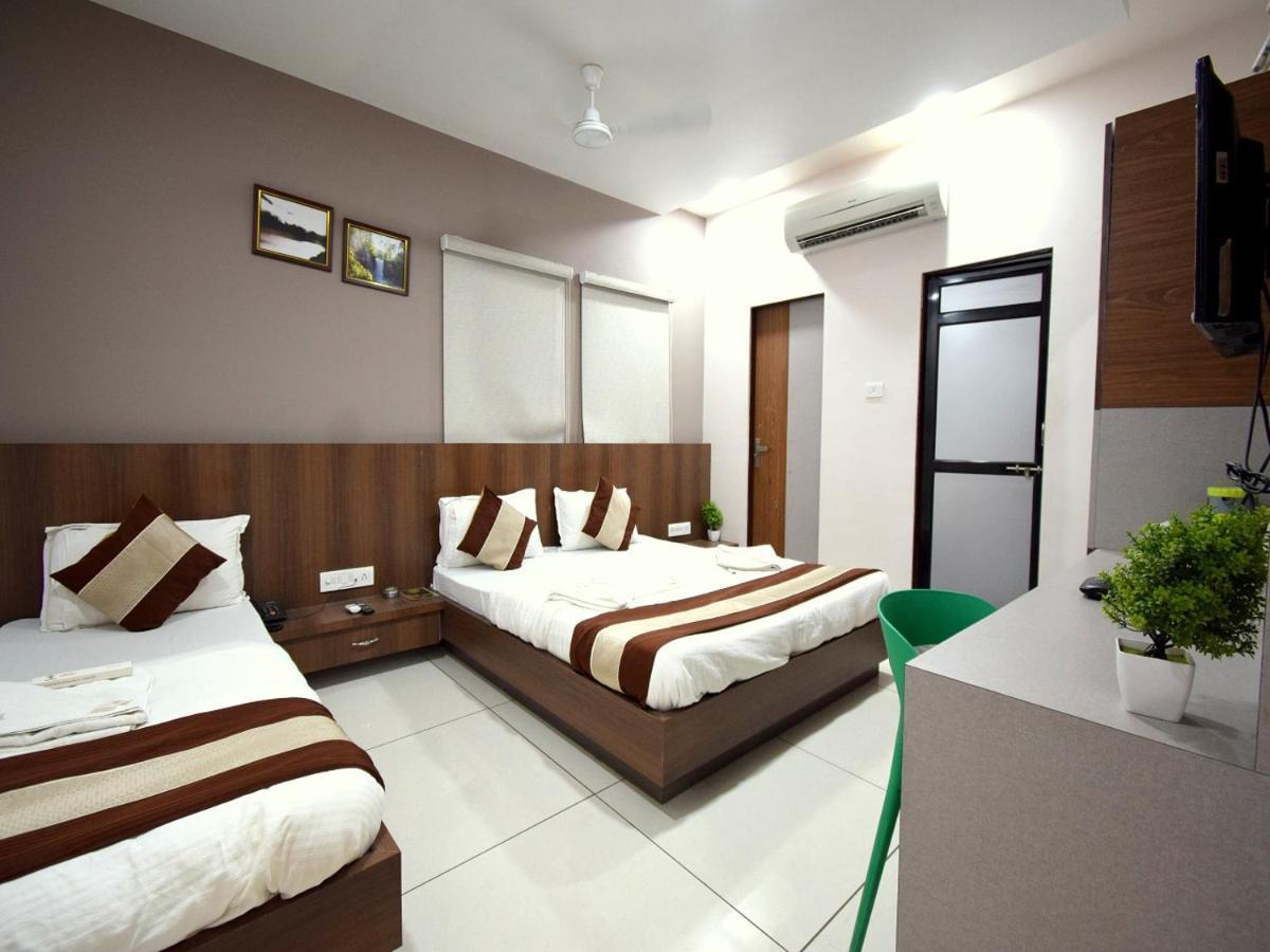 Hotel Embassy Kalol Dış mekan fotoğraf