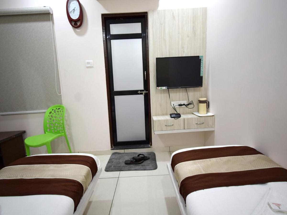 Hotel Embassy Kalol Dış mekan fotoğraf