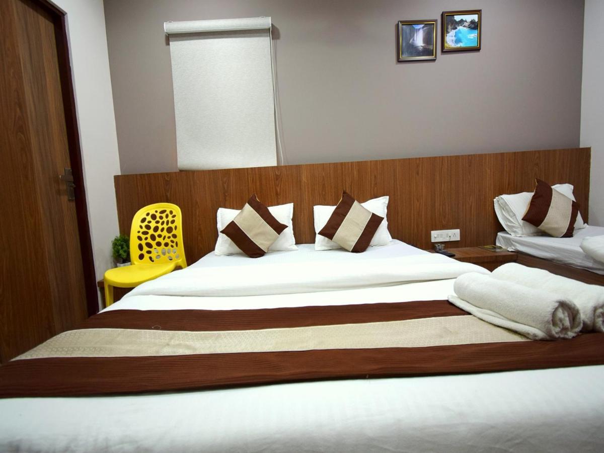 Hotel Embassy Kalol Dış mekan fotoğraf