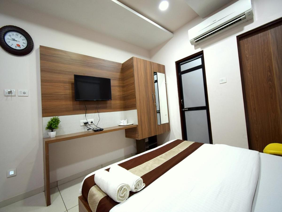 Hotel Embassy Kalol Dış mekan fotoğraf