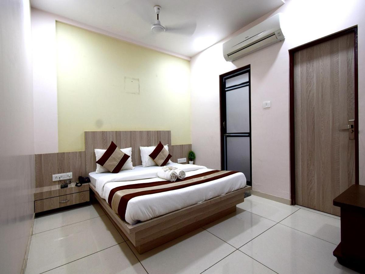 Hotel Embassy Kalol Dış mekan fotoğraf
