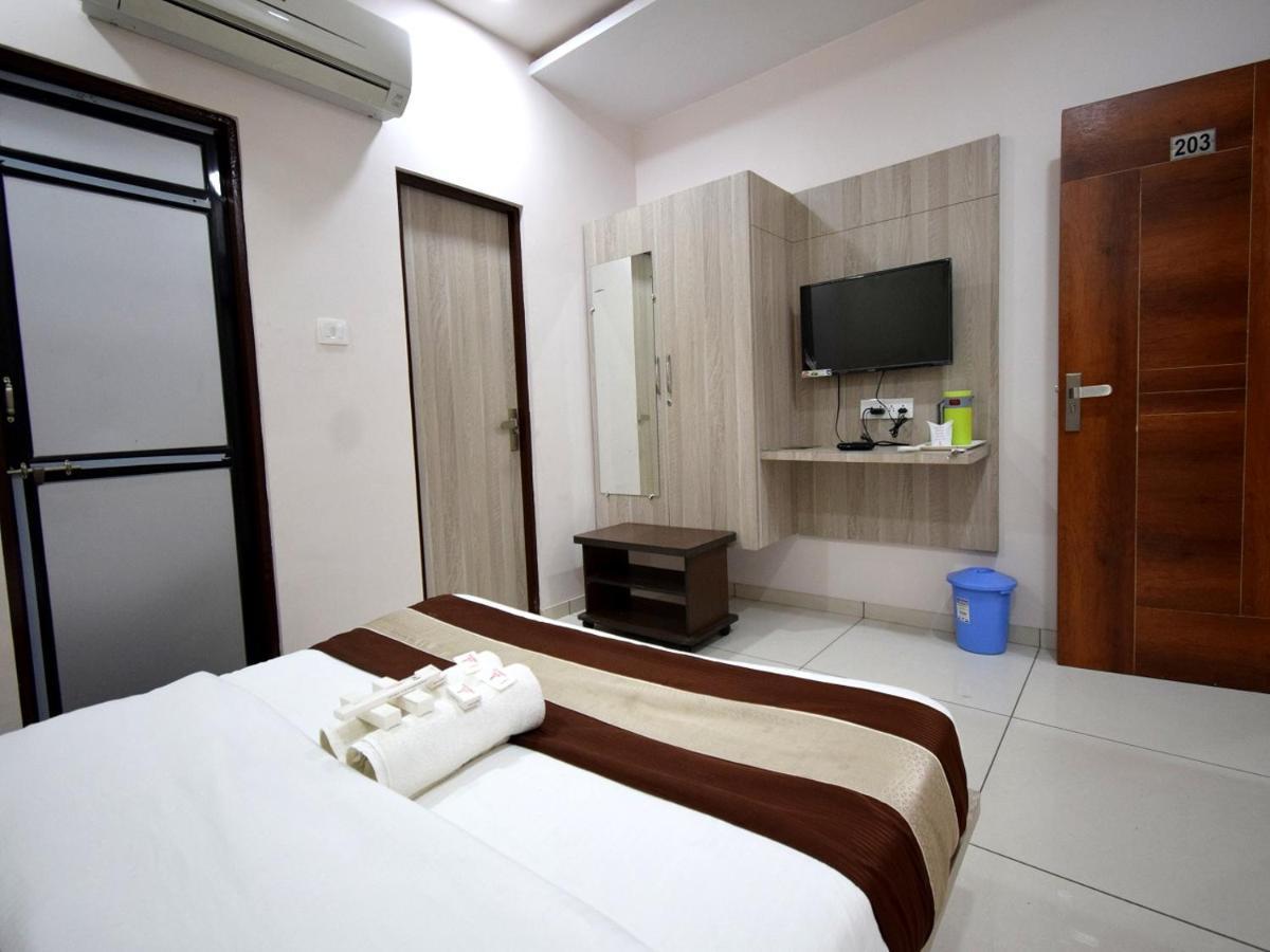 Hotel Embassy Kalol Dış mekan fotoğraf